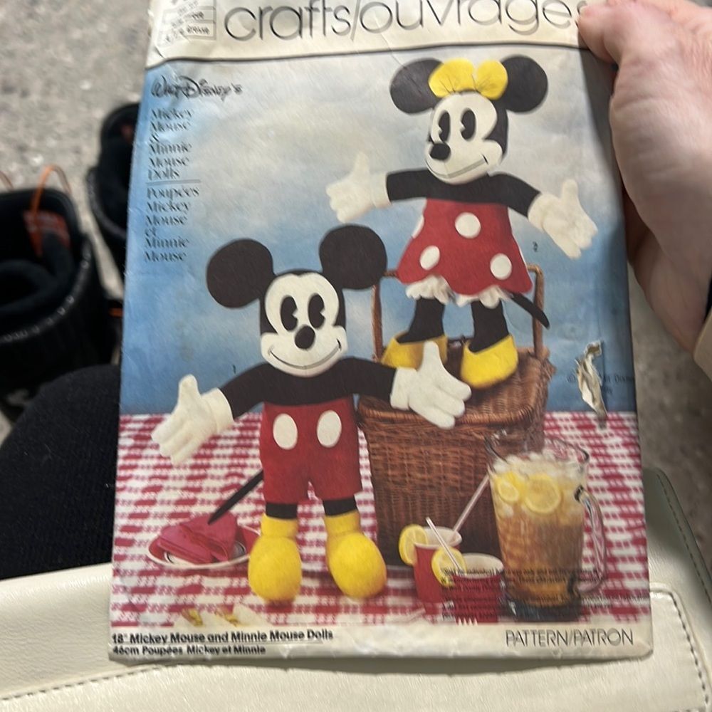 1986 Micky & Minnie Mouse pattern simplicity pattern
